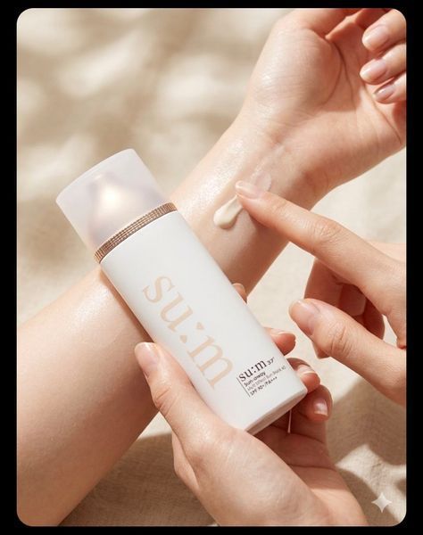 Багатофункціональний сонцезахисний блок Su:m37 Sun-away Multi Effect Sun Block AD SPF50+/PA+++ 157 фото